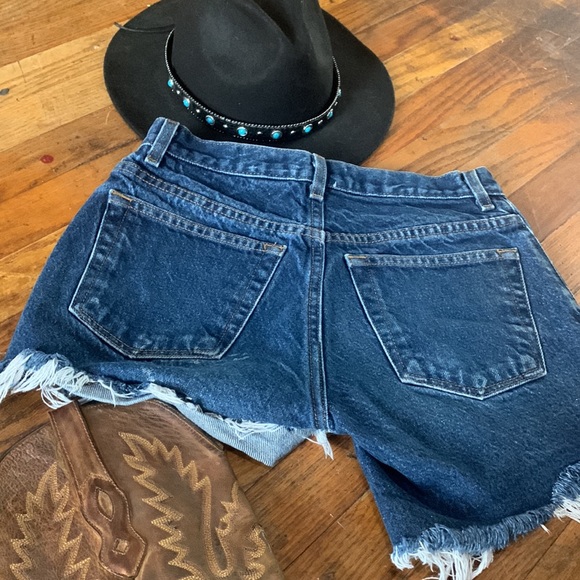 Vintage Gap Cut Off Denim Shorts - Picture 4 of 7